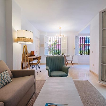Lirio Suite Apartment - Private Parking Included Севилья Экстерьер фото