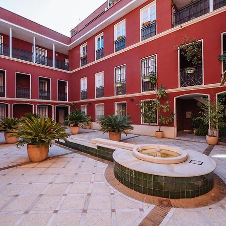 Lirio Suite Apartment - Private Parking Included Севилья Экстерьер фото