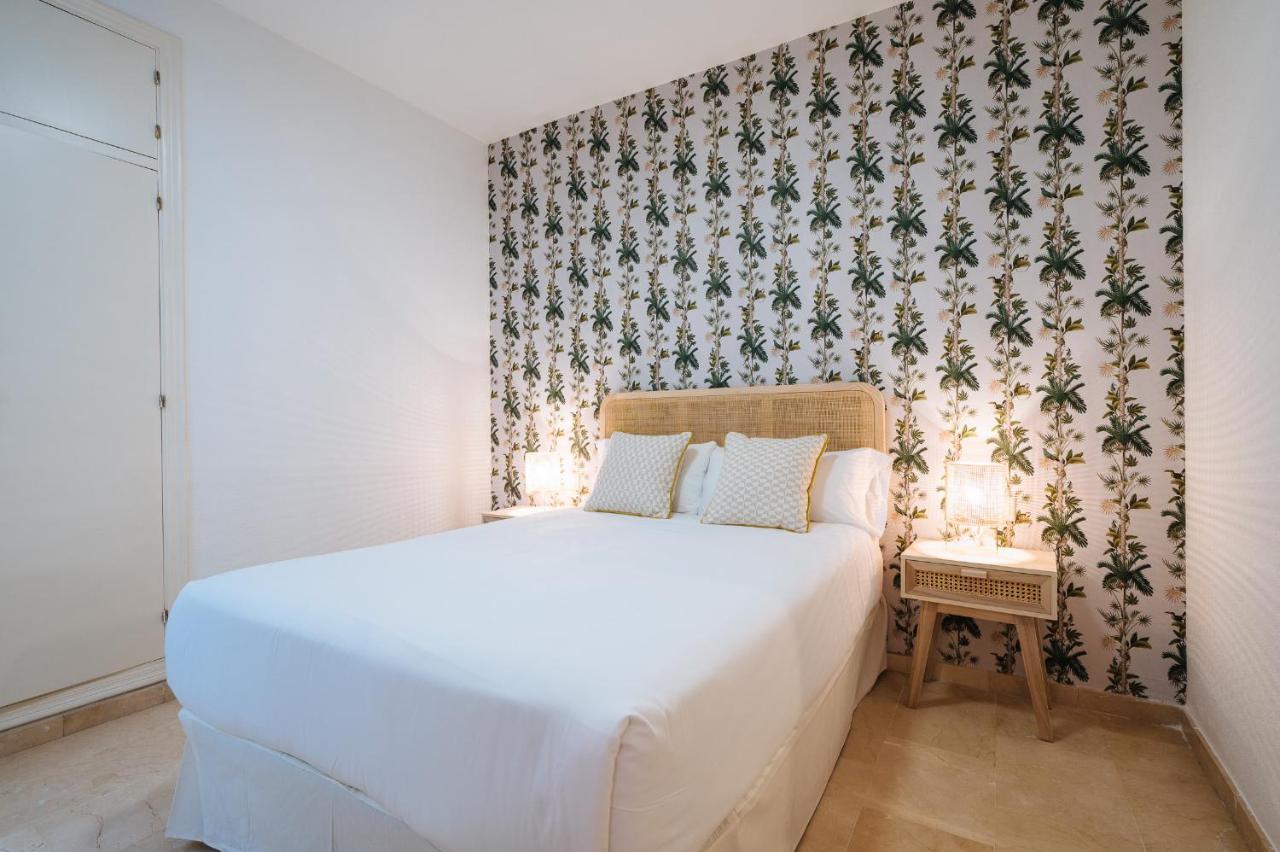 Lirio Suite Apartment - Private Parking Included Севилья Экстерьер фото