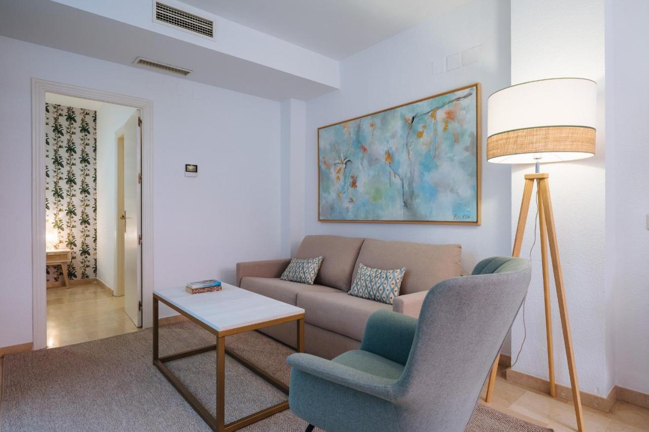 Lirio Suite Apartment - Private Parking Included Севилья Экстерьер фото